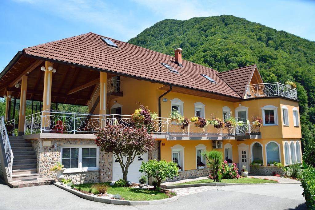Apartment Sotocje Dolenja Trebusa Exterior photo